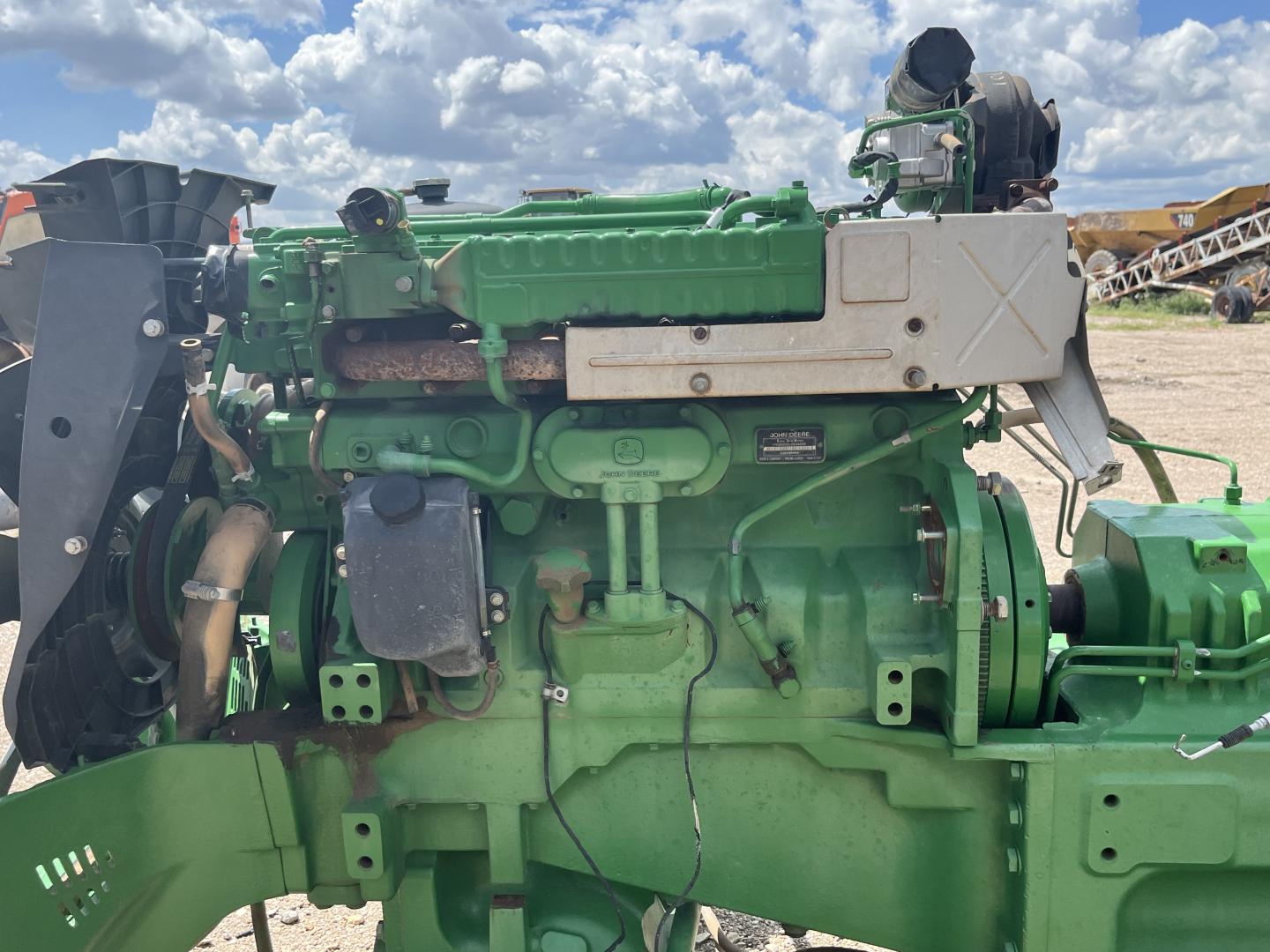 ./imagenes/INVOICE/2019/17825/TRACTOR JOHN DEERE 8225R (21).JPG